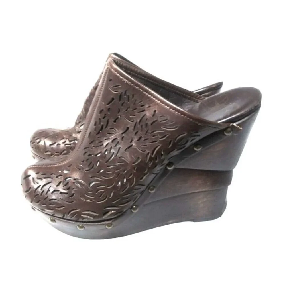 Diane Von Furstenberg Ode brown leather cutout clogs Size 5 M